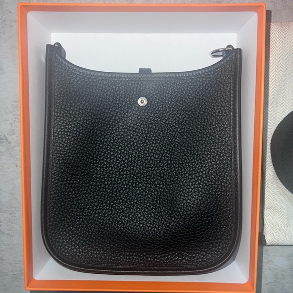 Hermes Evelyn TPM clemence Black - Picture 9 of 11
